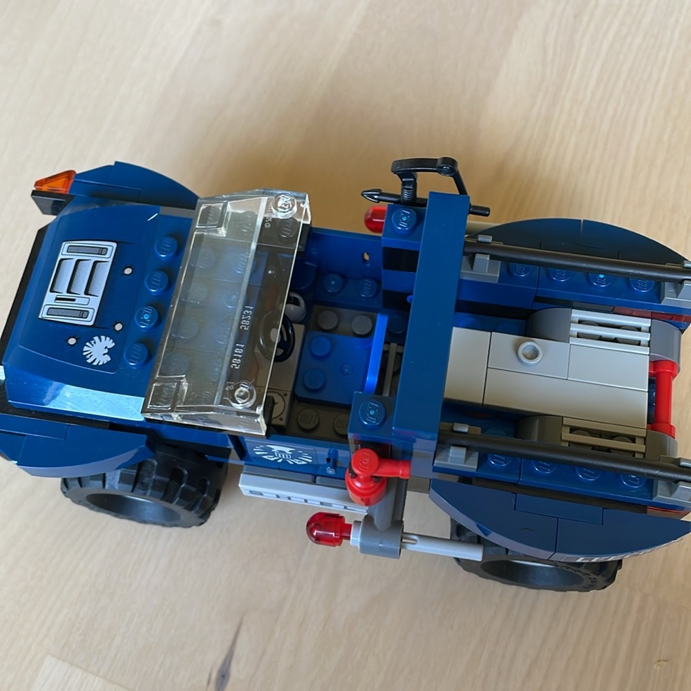 LEGO Marvel set 6867 Loki’s Cosmic Cube Escape - Picture 7 of 8